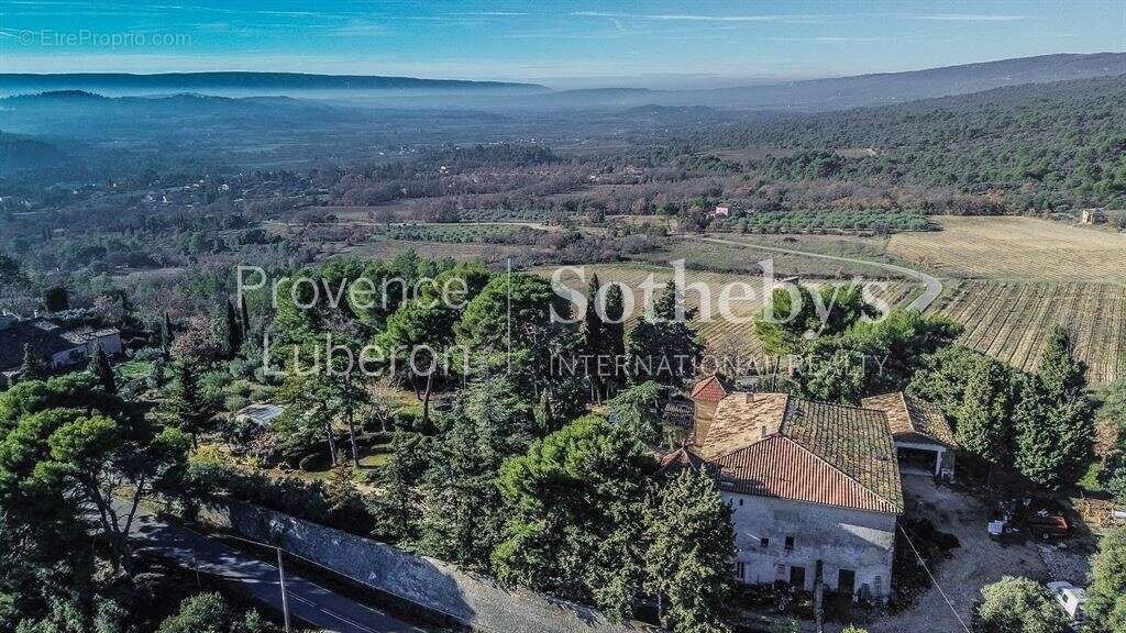 Maison à SAINT-SATURNIN-LES-APT