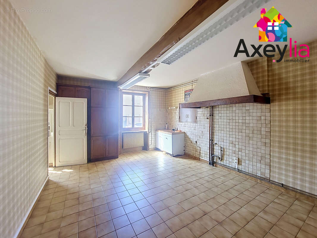 A vendre - semur-en-brionnais- maison de bourg 5 chambres et terrain - photo 5