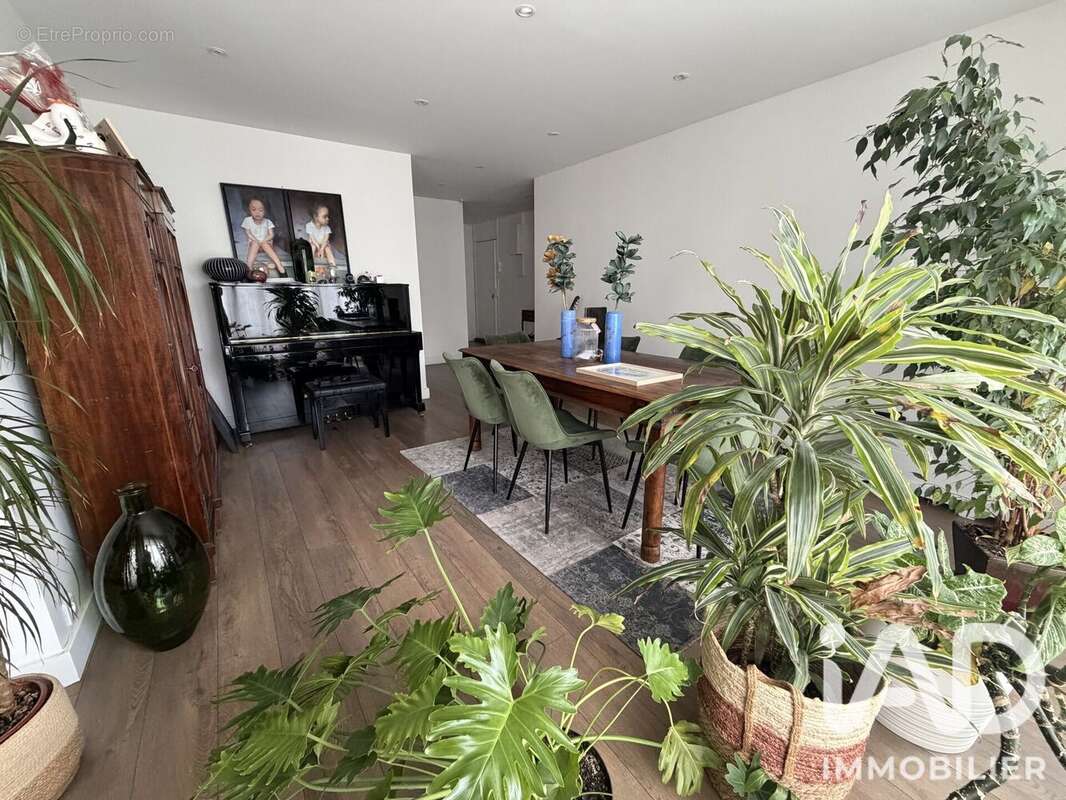 Photo 2 - Appartement à VILLEMOMBLE