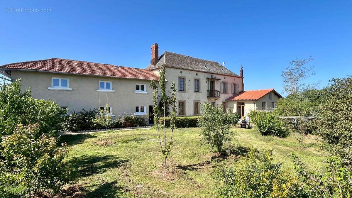Ancien corps de ferme rénové, 240 m2 - photo 17