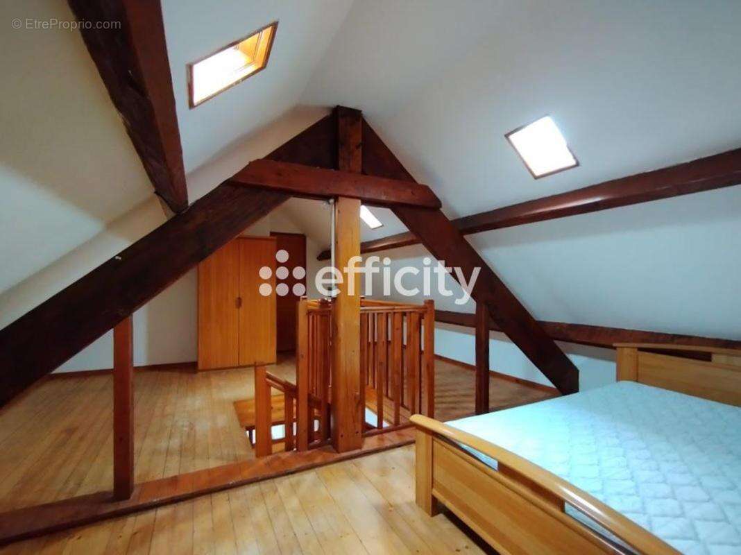 Appartement à SAINTE-MESME