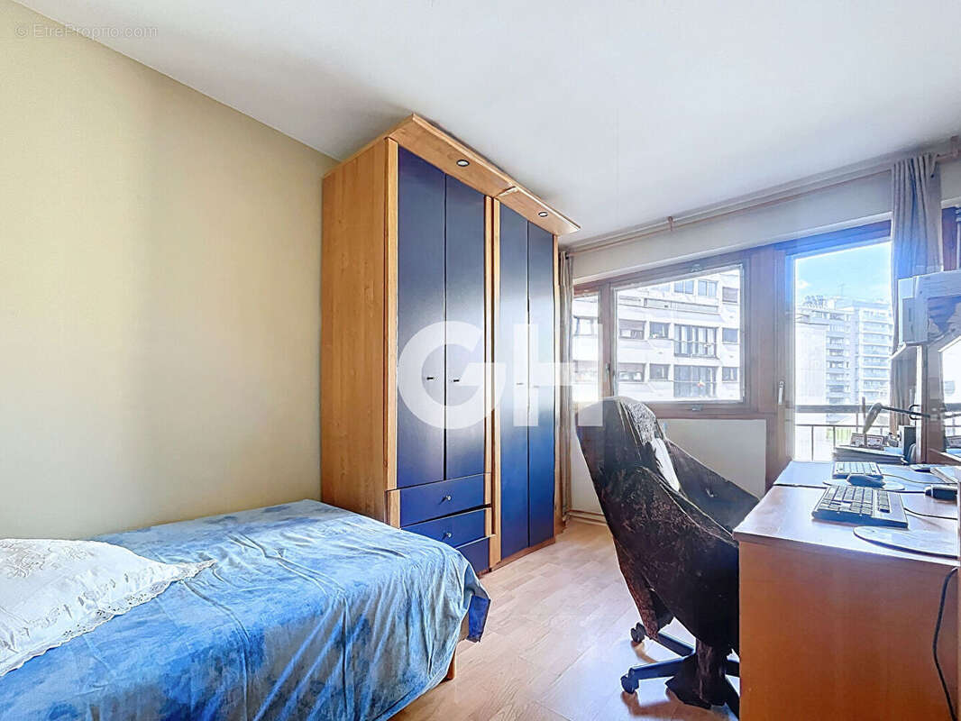 Appartement à PARIS-20E