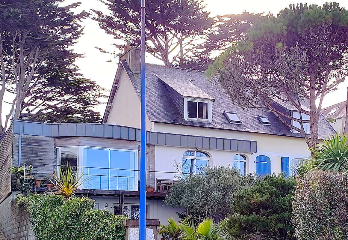 Maison à LOCQUIREC