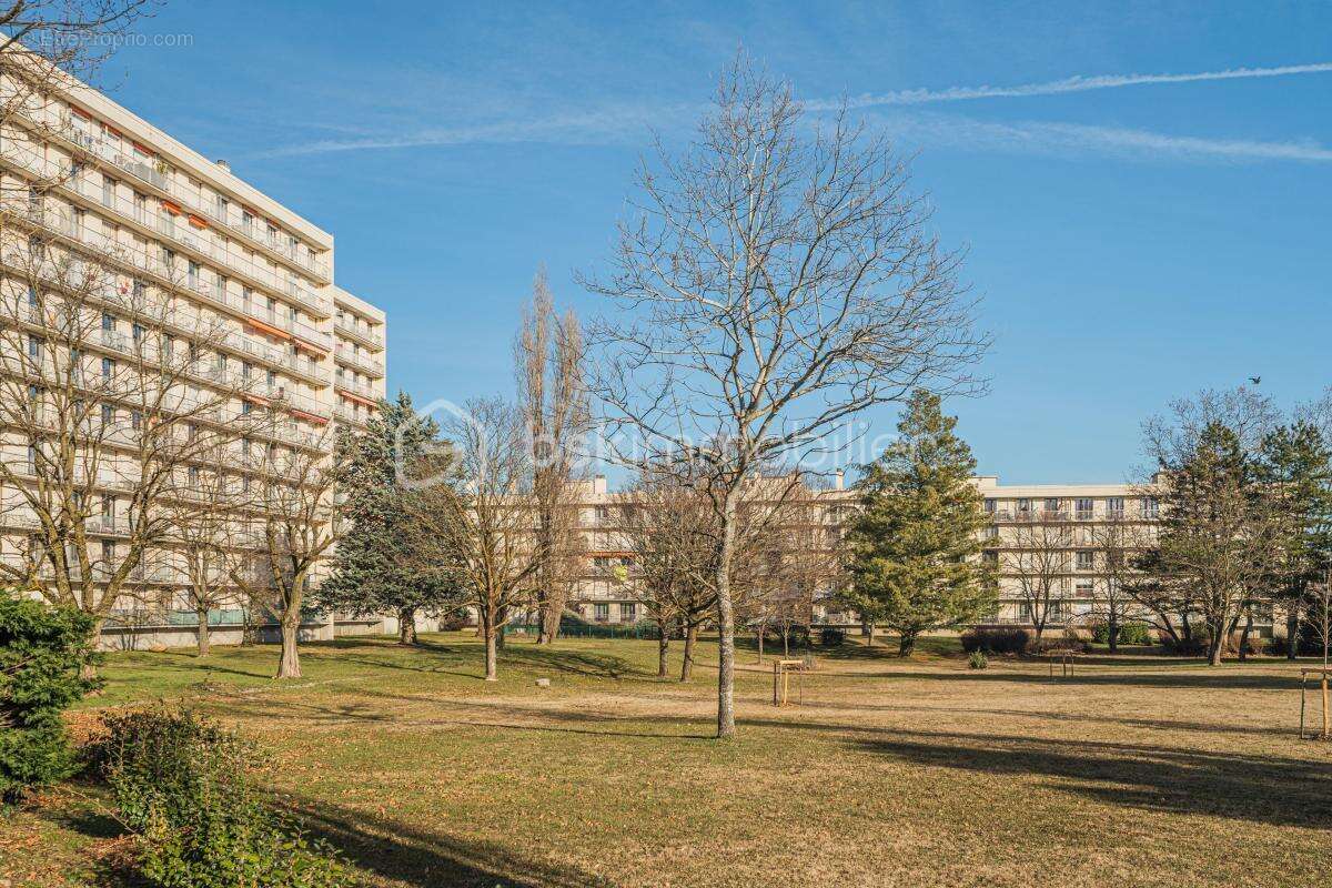 Appartement à LE PONT-DE-CLAIX