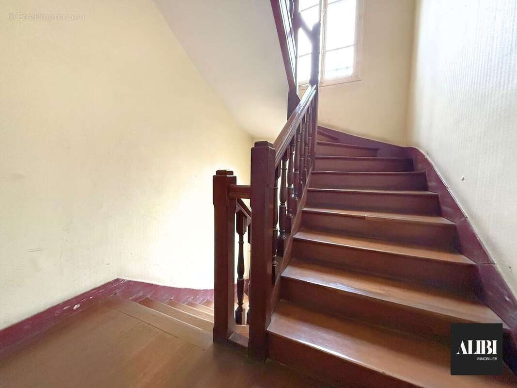 Appartement à SARTROUVILLE