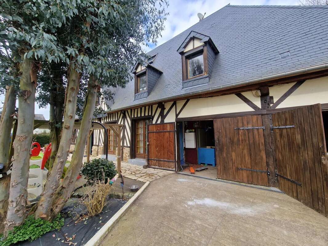 Maison à LE FAVRIL