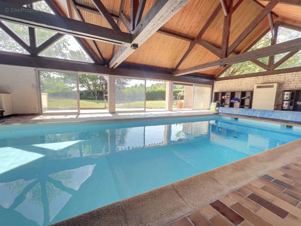 Maison à SAINT-AUBIN-CHATEAU-NEUF