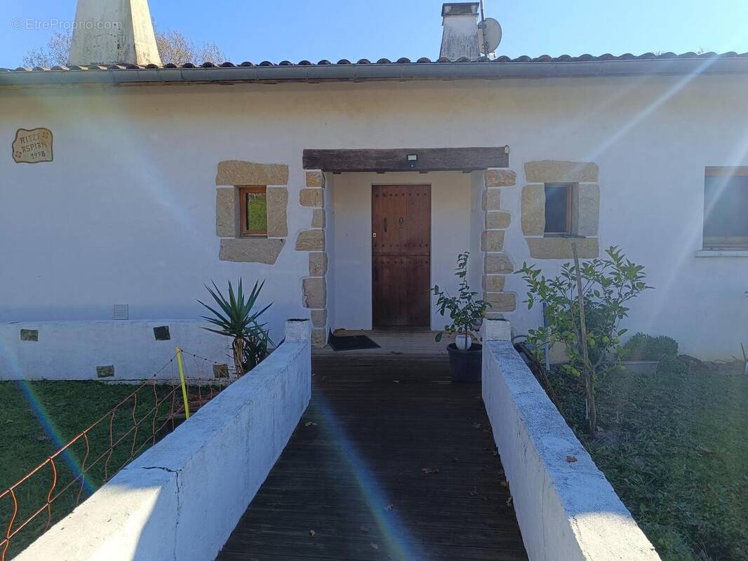 Photo 1 - Maison à SAINT-PEE-SUR-NIVELLE
