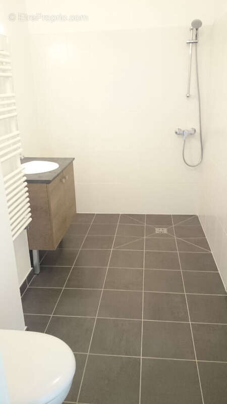 Appartement à SARTROUVILLE