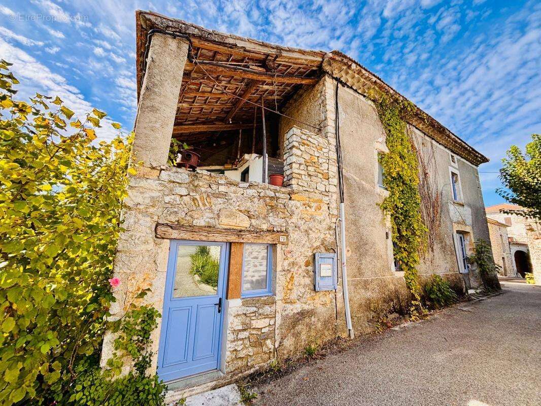 Maison à GROSPIERRES