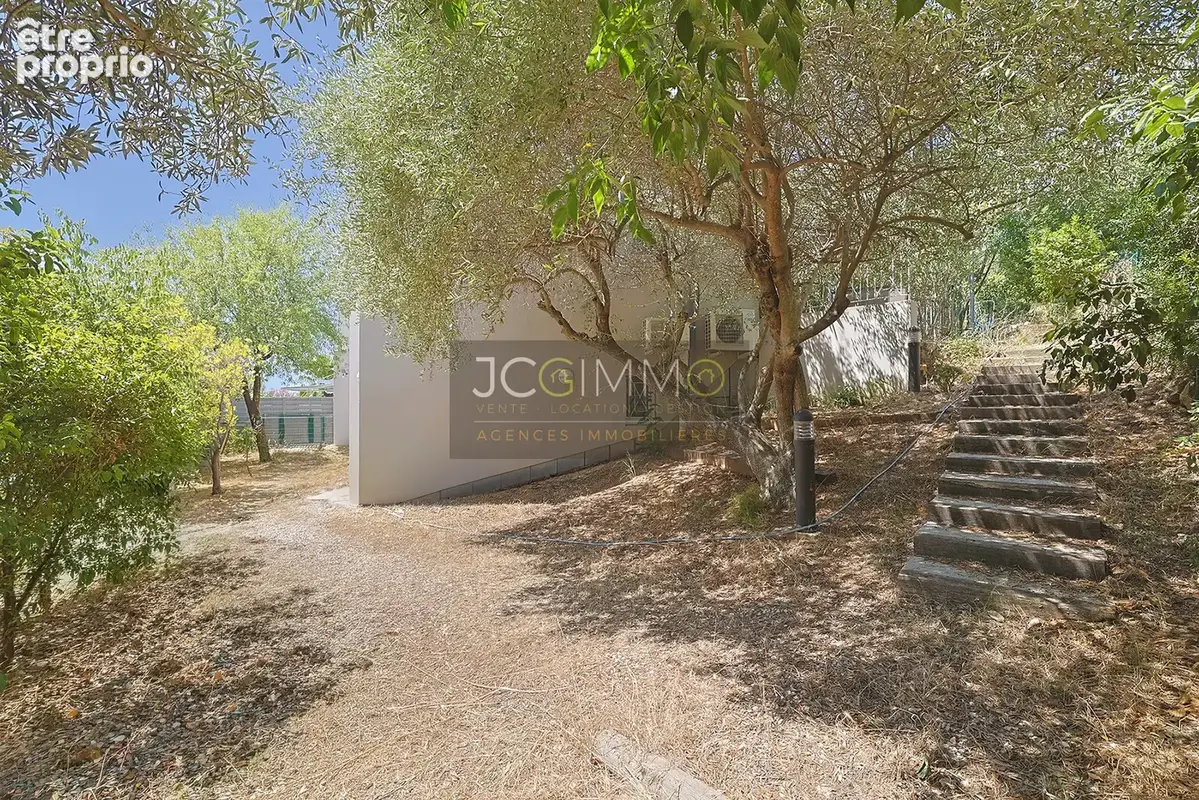 T3 en rez-de-jardin avec grand jardin privatif, garage et parking   Résidence haut de gamme de 2019 - photo 2