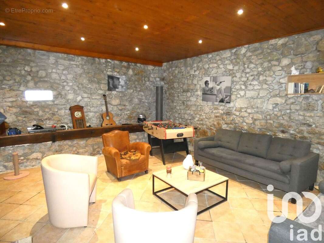 Maison 190 m² à Montchauvet  - photo 6
