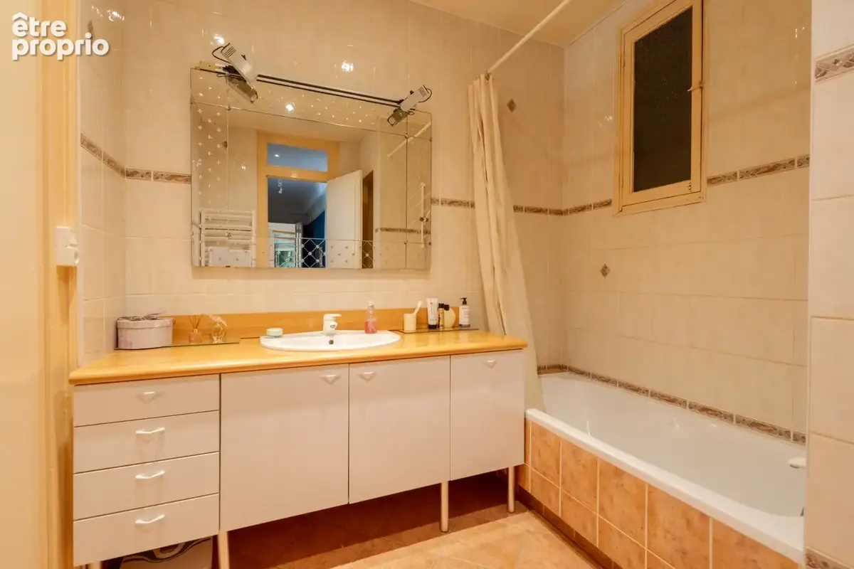 ***visite virtuelle disponible sur demande...lyon 6e…boulevard des belges…appartement bourgeois 193 m² à réinventer…balcon…ascen - photo 15