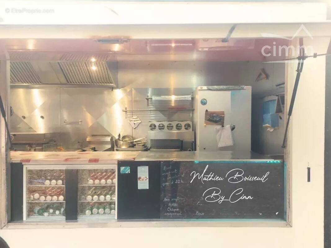 Commerce à MONTIGNAC