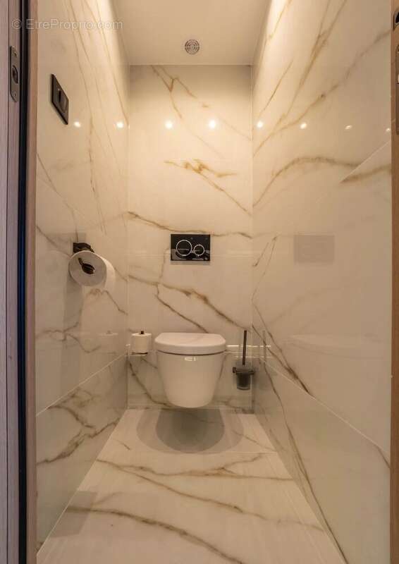 Appartement à VALLAURIS