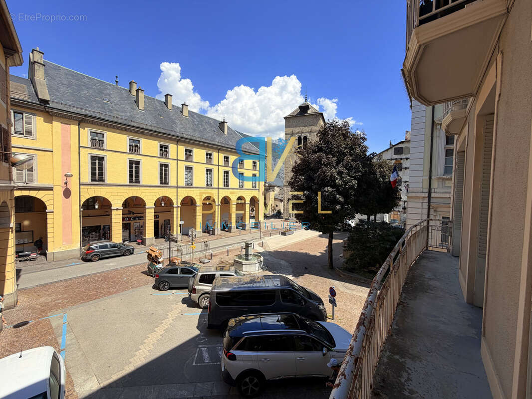 Appartement à SAINT-JEAN-DE-MAURIENNE