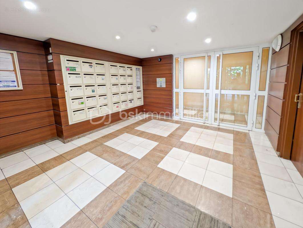 Superbe appartement t3 dernier etage avec ascenseur balcon et deux parkings / dpe c - photo 18