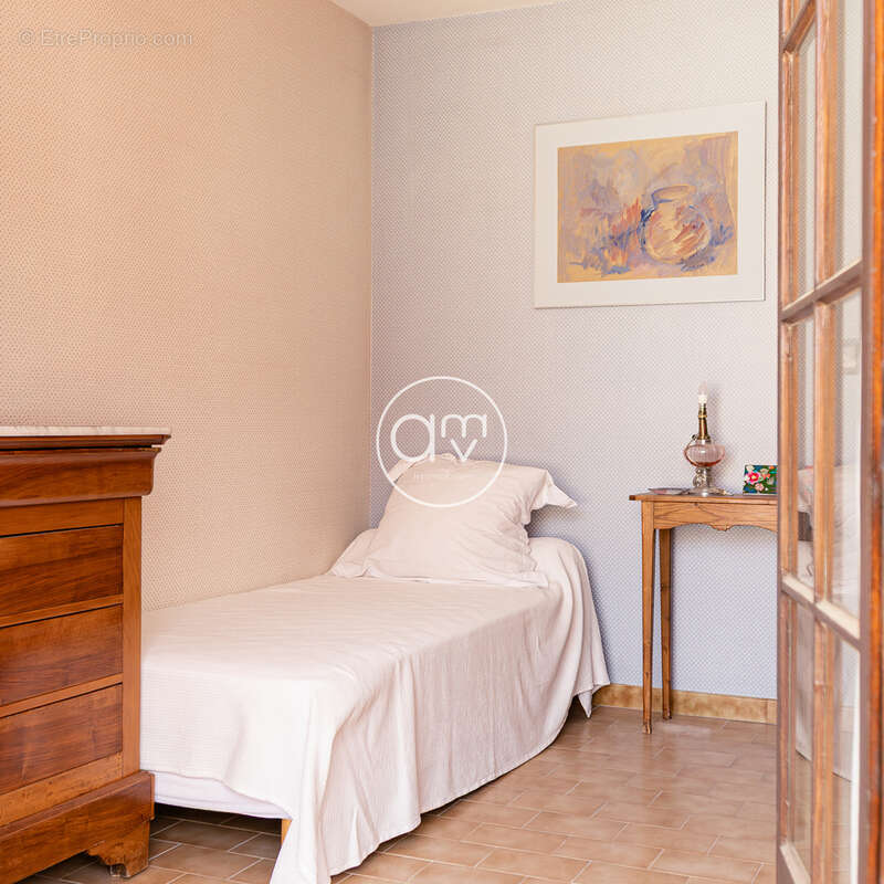 Hyeres gare - appartement t3 duplex 80m2 - dernier etage - stationnement - photo 8