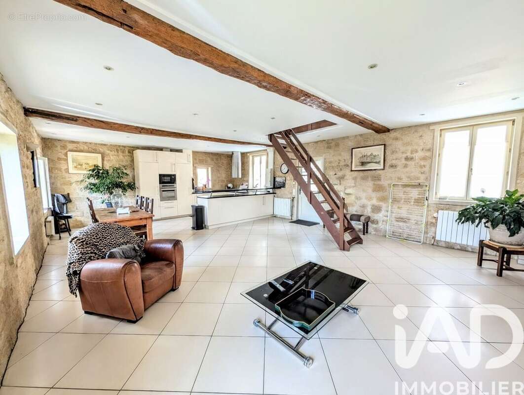 Photo 3 - Appartement à AUVERS-SUR-OISE