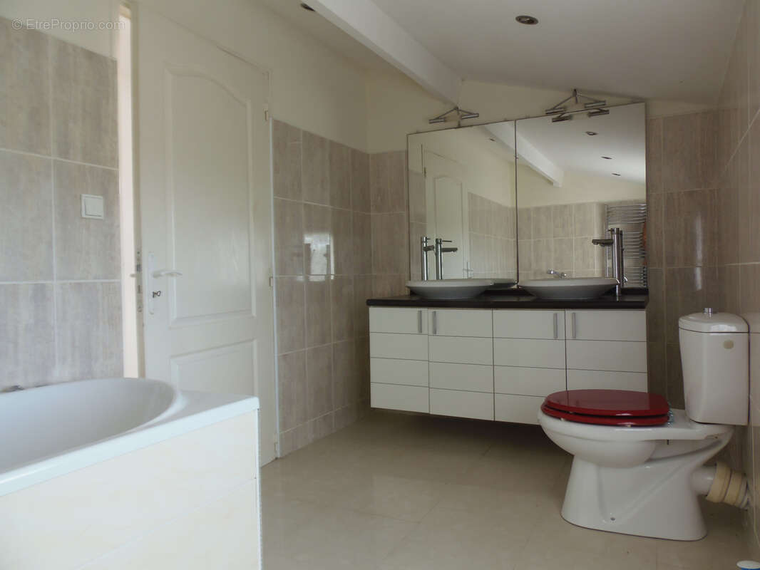 Maison à SAINT-FORT-SUR-GIRONDE