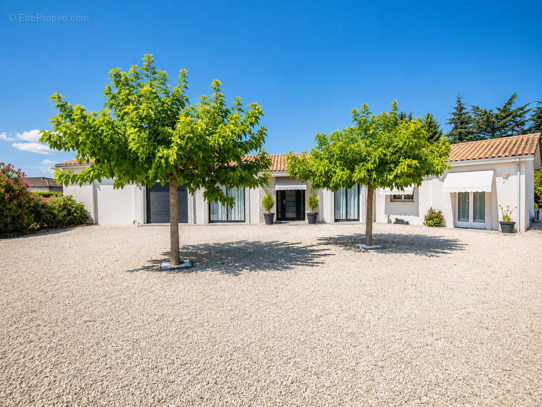 Maison à SAINT-LAURENT-DES-VIGNES