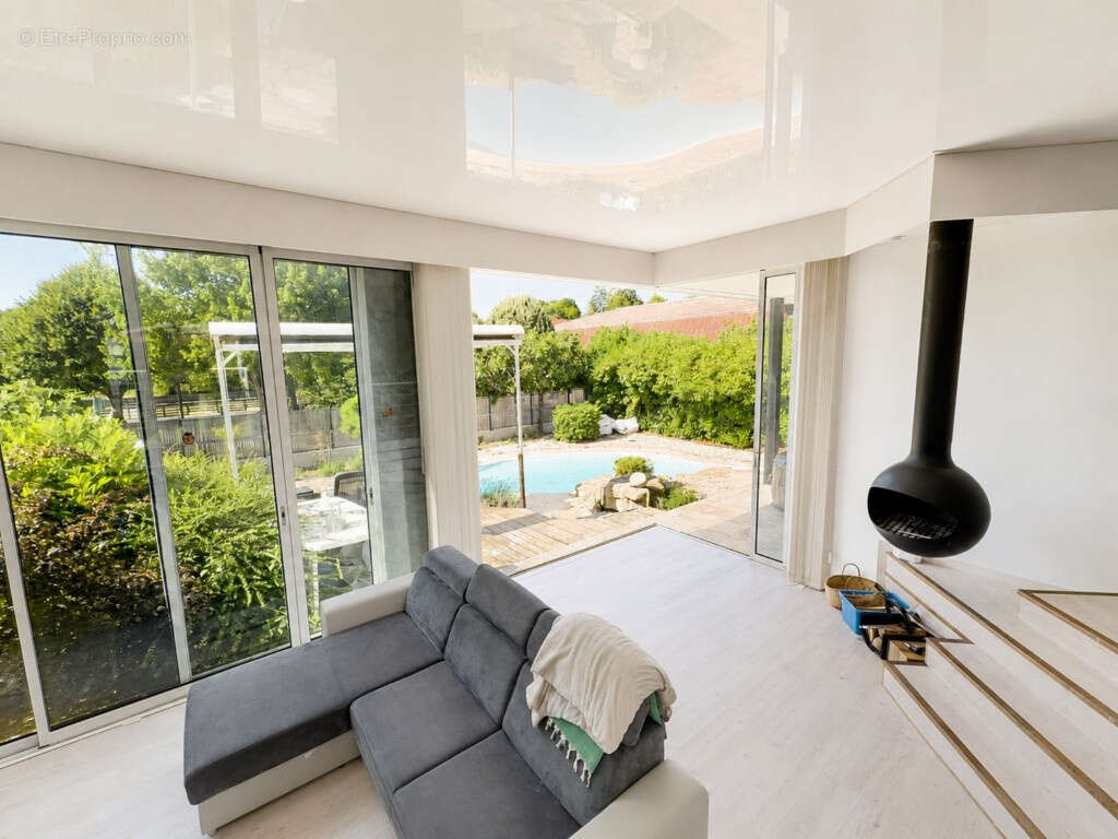 01640 saint-jean-le-vieux   maison d’architecte 150 m2   4 chambres   piscine - photo 5