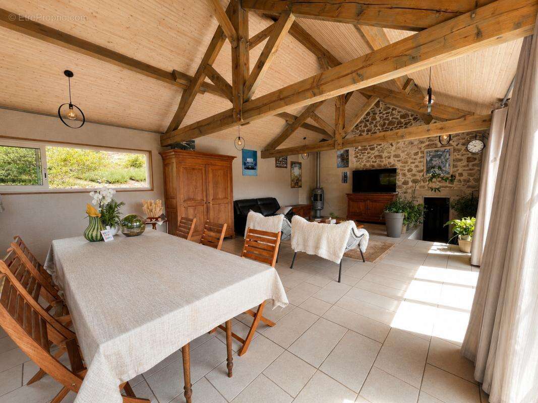 Maison 194 m² à Saint-Sylvestre  - photo 6
