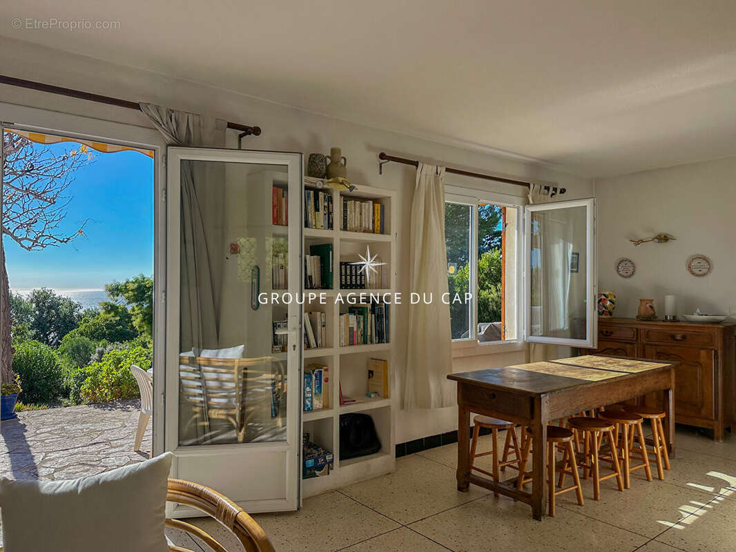 Maison à LES ISSAMBRES