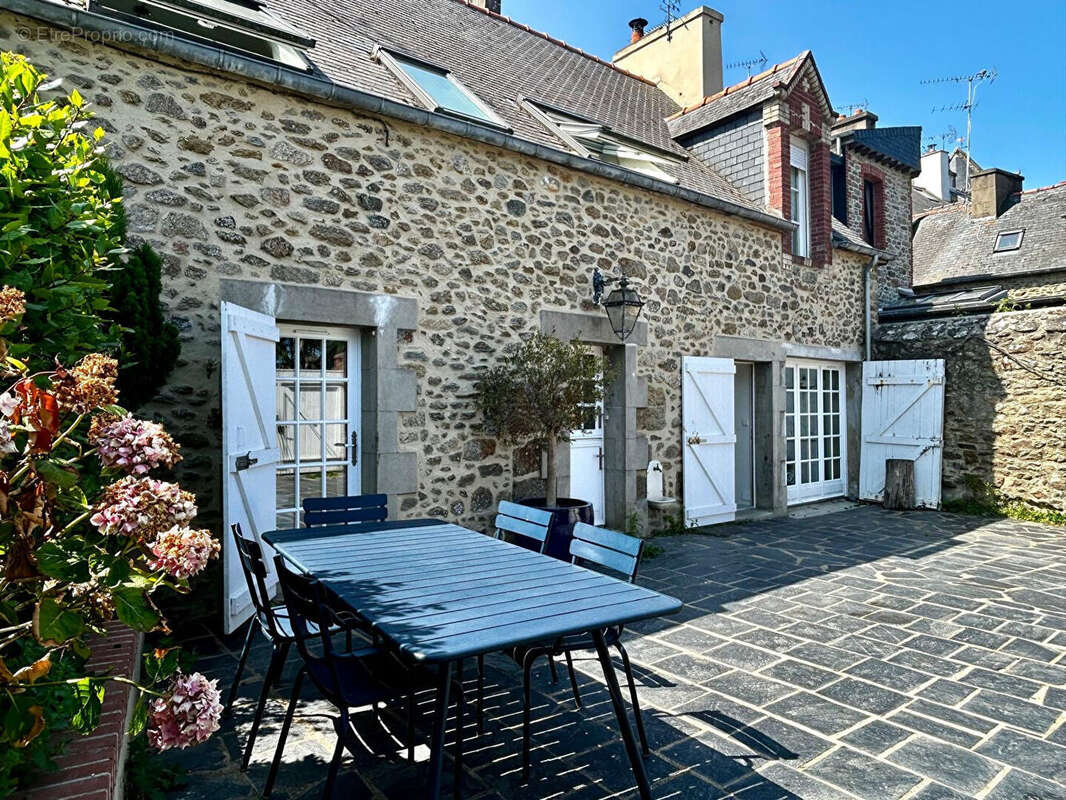 Dinard Saint-Énogat  Maison en pierre de caractère avec dépendance, à deux pas de la plage - photo 10