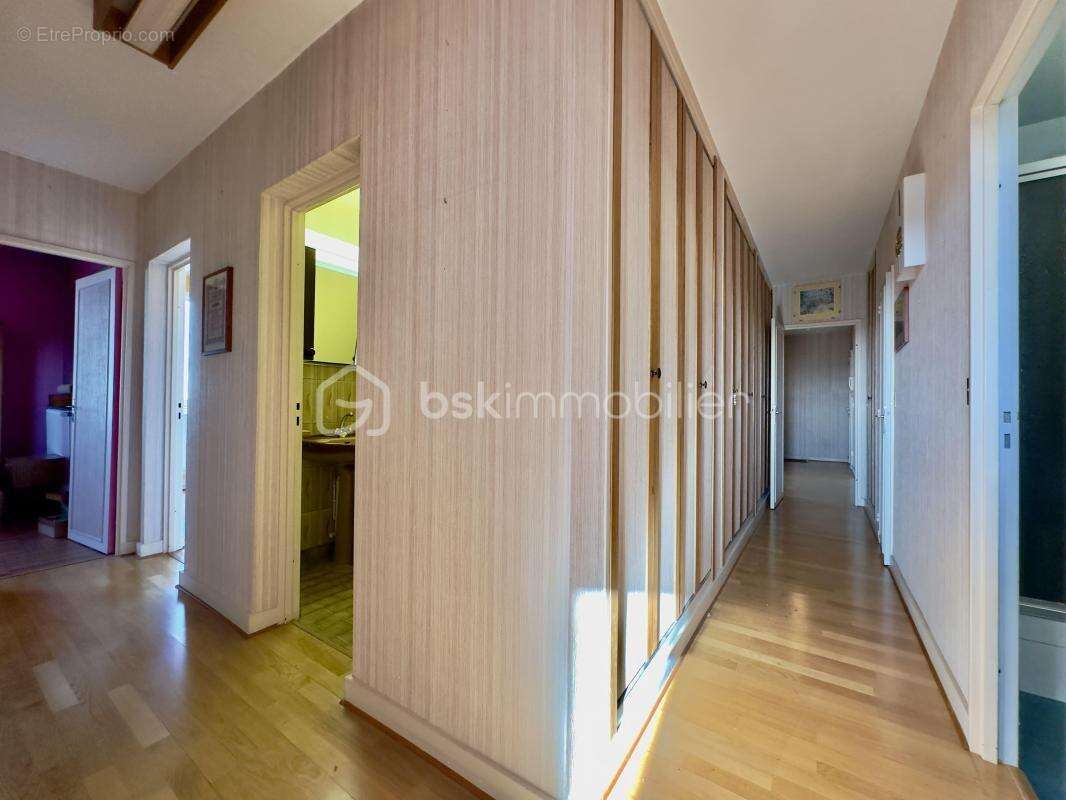 Appartement à STAINS