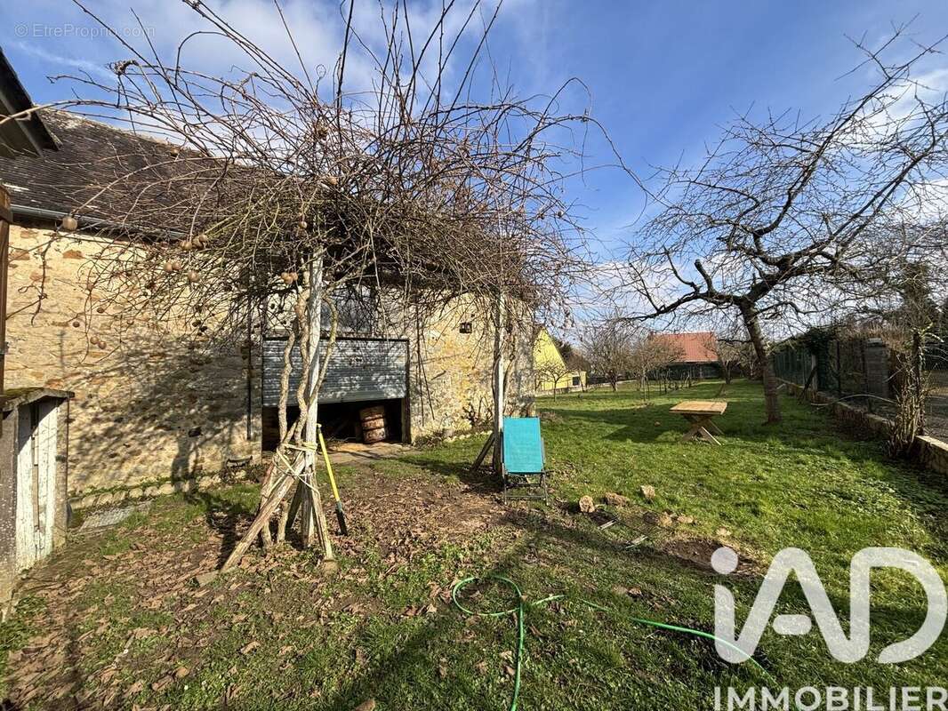 Maison 79 m² à La Brosse-Montceaux  - photo 9