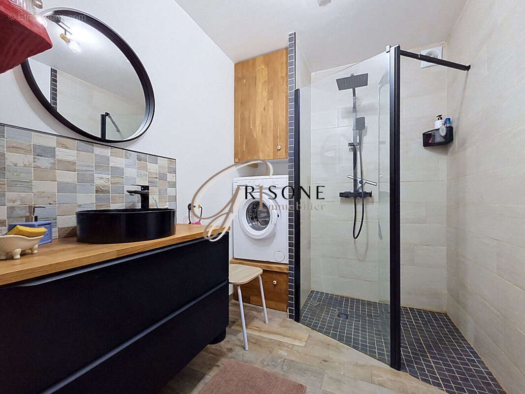 Appartement T2 Vue mer au Brusc à Six-Fours les Plages - photo 7