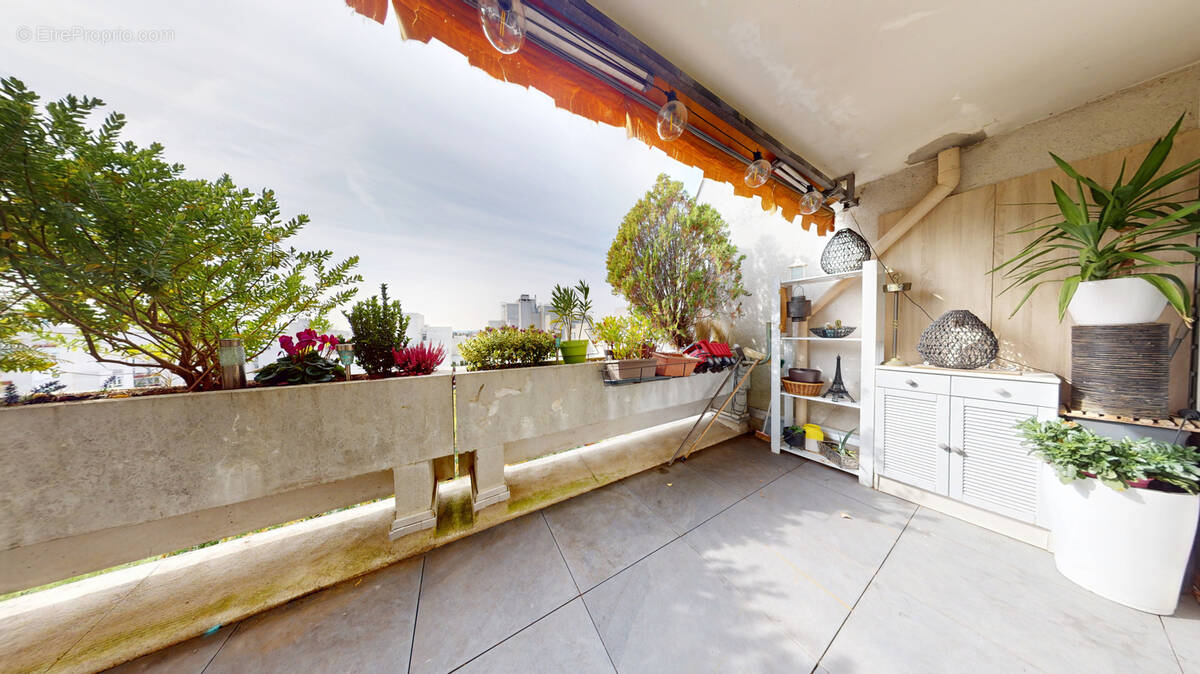 Appartement à HOUILLES