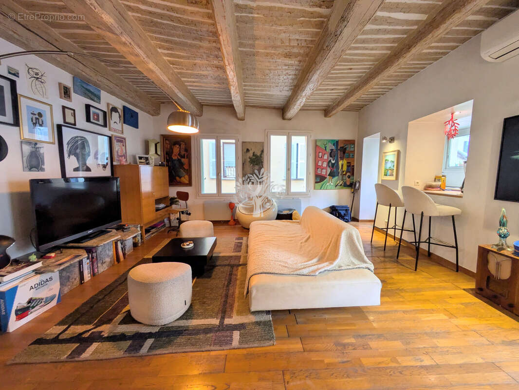 Appartement à SANARY-SUR-MER