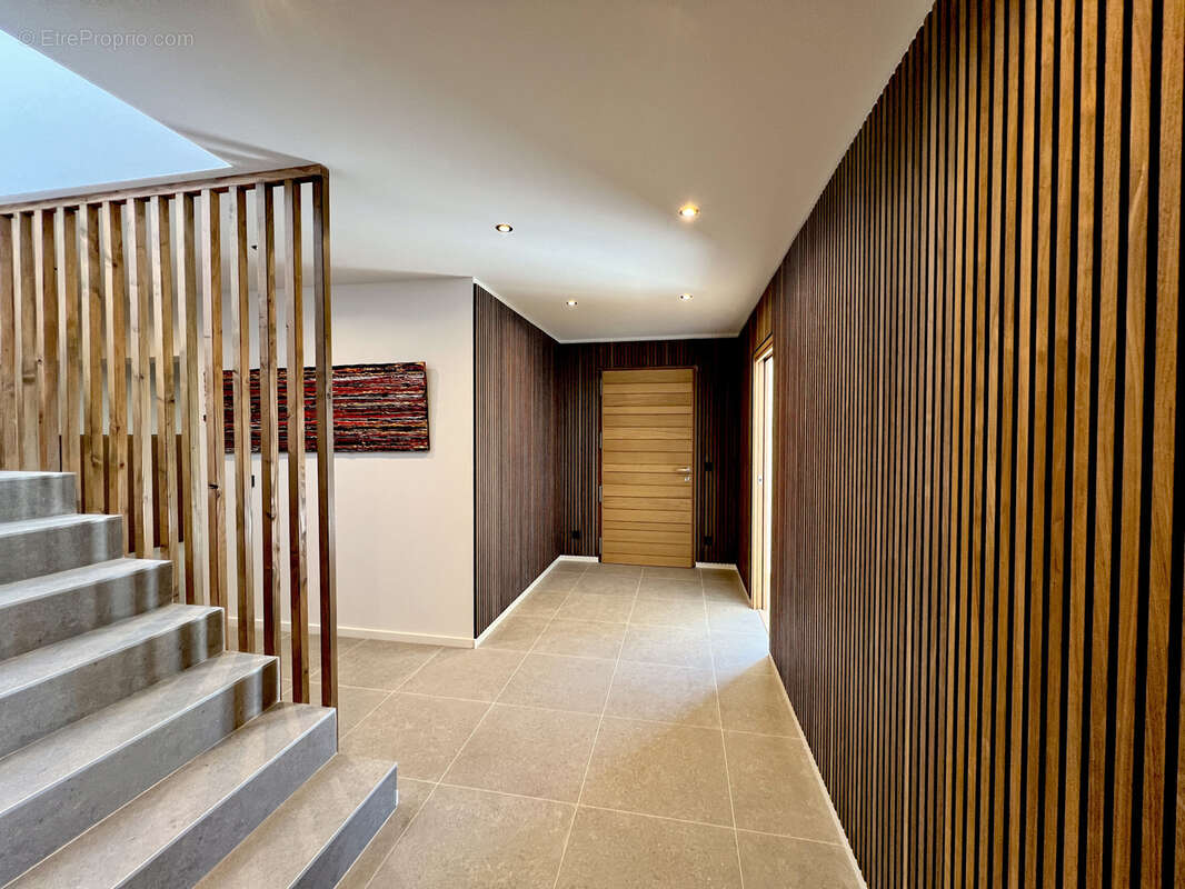 Maison à LES ISSAMBRES