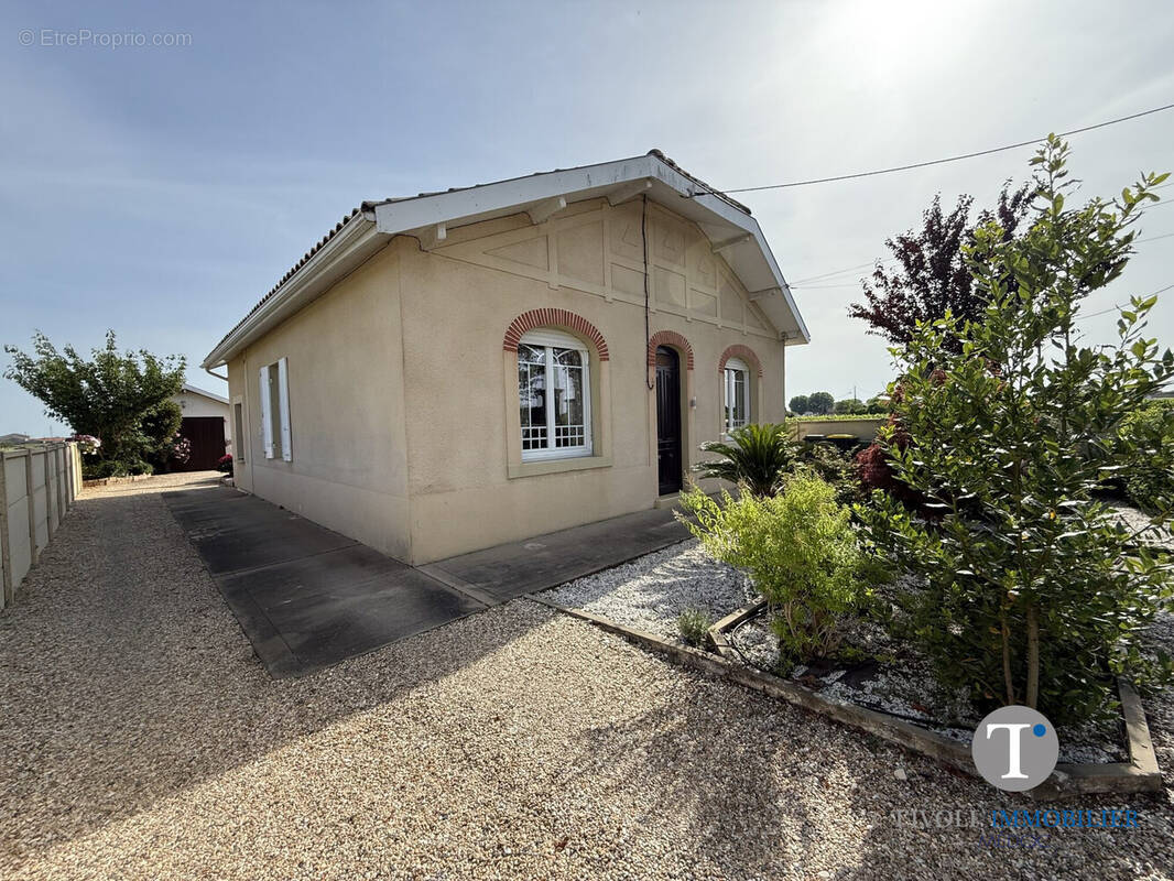 Maison à PAUILLAC