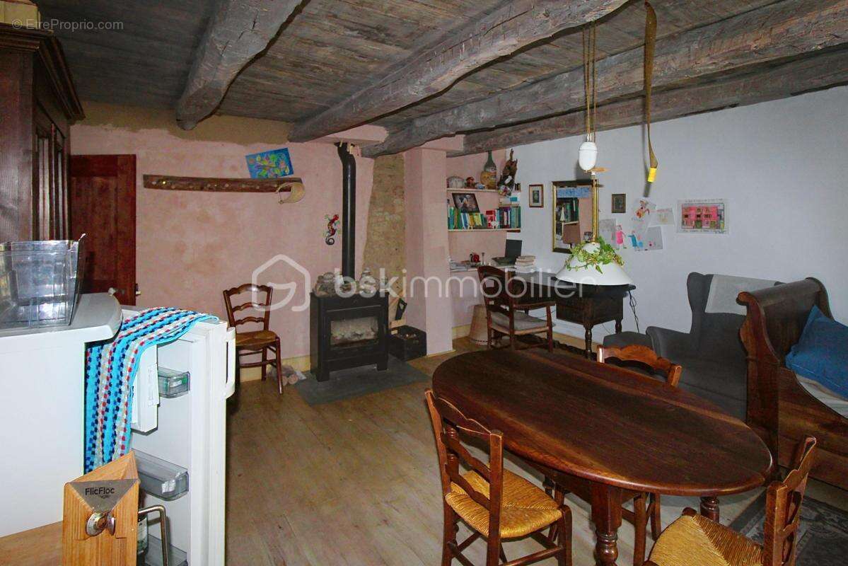 Maison à SAINT-JEAN-DU-BRUEL