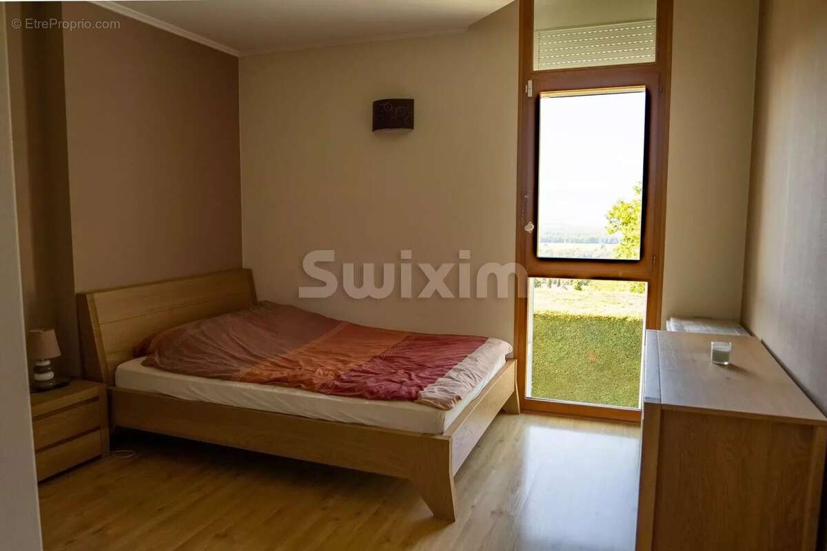 Maison à SAINT-CERGUES