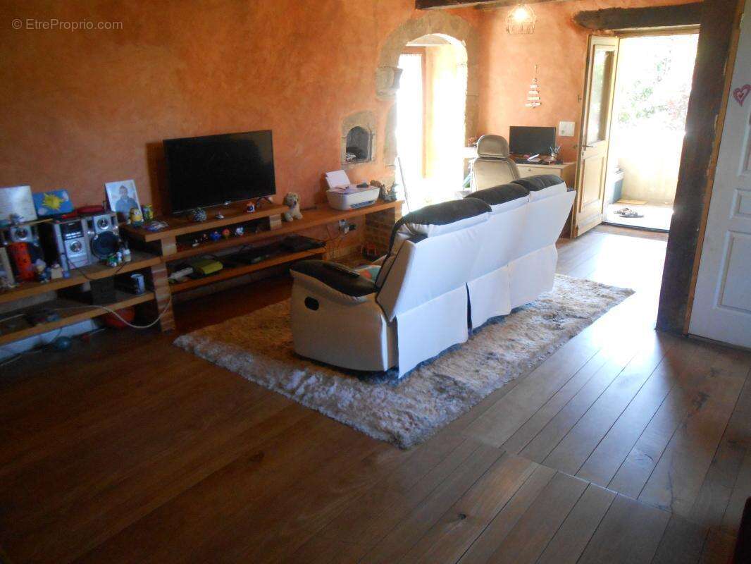 SOUS OFFRE ACCEPTEE - Maison avec Poêle de Masse Tulikivi, 2/4 chambres, jardin, caves - photo 3