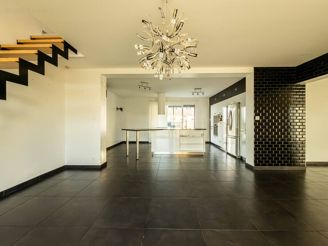 Maison à NOUVION-SUR-MEUSE