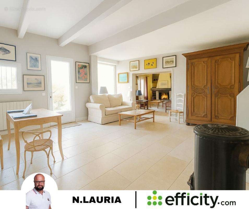 Maison 167 m² à Grambois  - photo 6