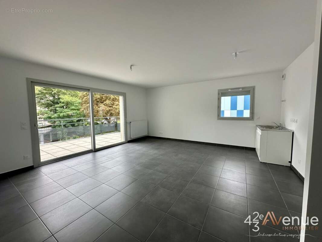 Appartement à SAINT-ETIENNE