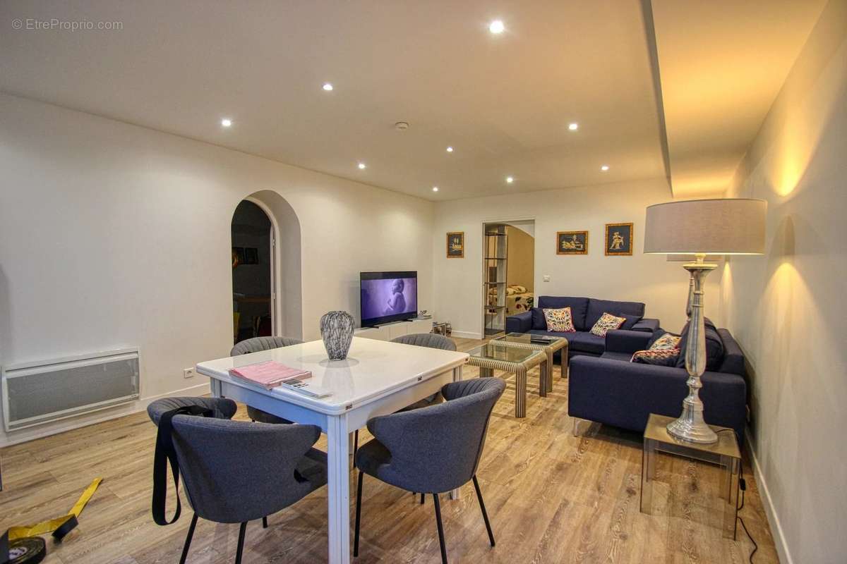 Appartement à CAP-D'AIL