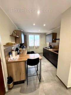 Appartement spacieux avec deux balcons au cœur de la ville ! - photo 8