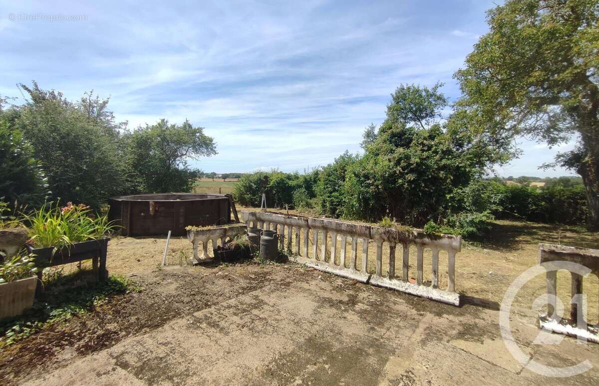 Maison à SUILLY-LA-TOUR