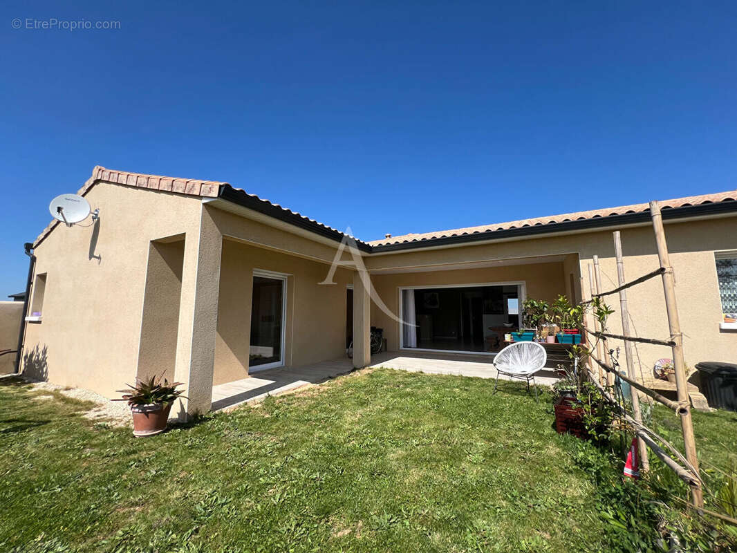 Maison à PORT-DES-BARQUES