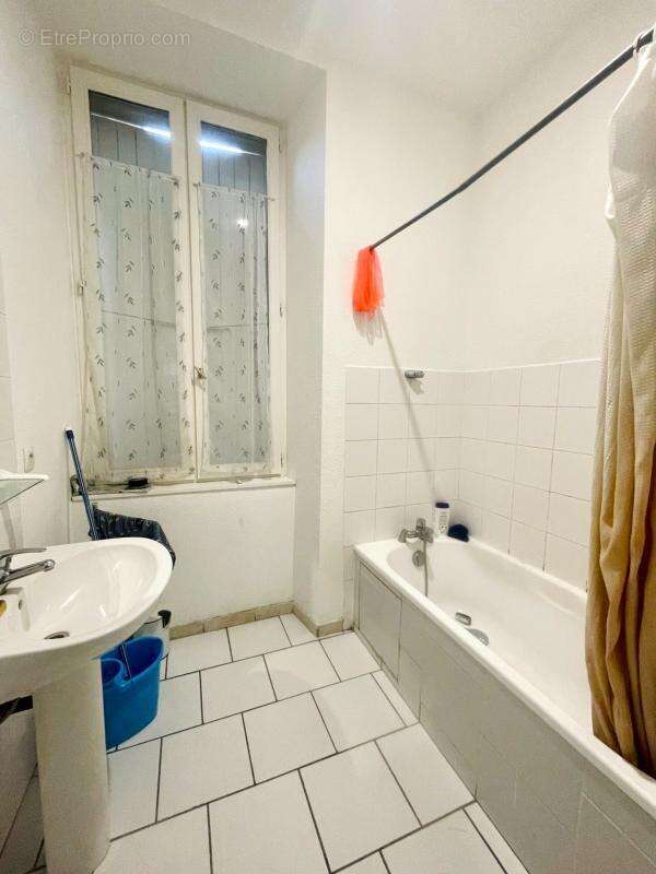 Immeuble de rapport - Centre-ville - photo 3