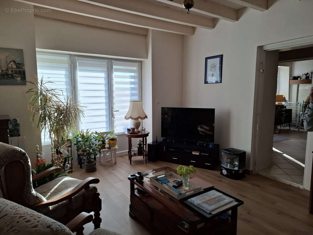 Maison à VIC-FEZENSAC