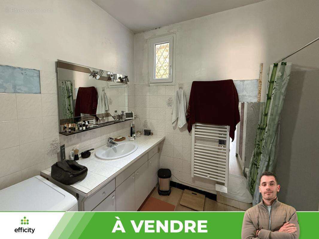 Maison à MOUSSAC