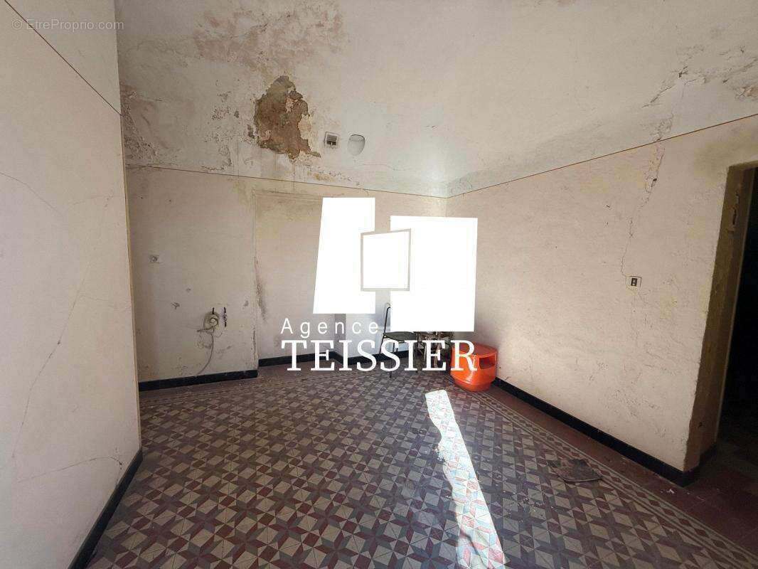 Maison à SAINT-PAUL-LE-JEUNE